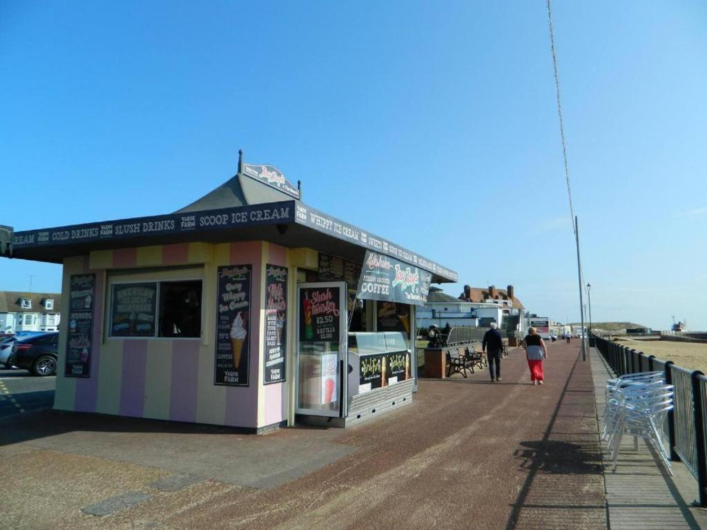 'Harbour View' On The River By Gorleston'S Award Winning Beach - Pet Free! Zewnętrze zdjęcie