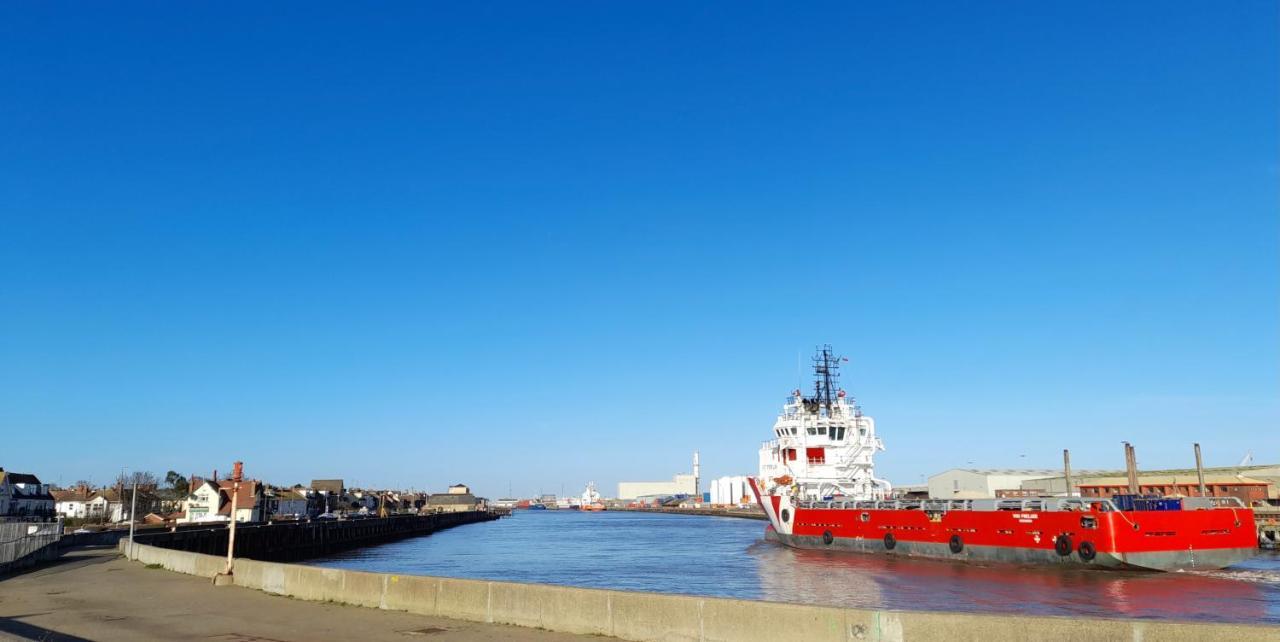'Harbour View' On The River By Gorleston'S Award Winning Beach - Pet Free! Zewnętrze zdjęcie